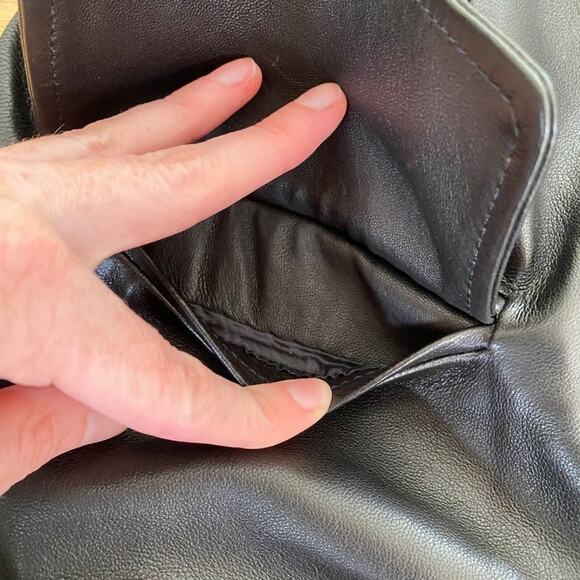 Zendaya - Tommy Hilfiger Tailored Leather Coat Blazer in Black - Picture 5 of 8